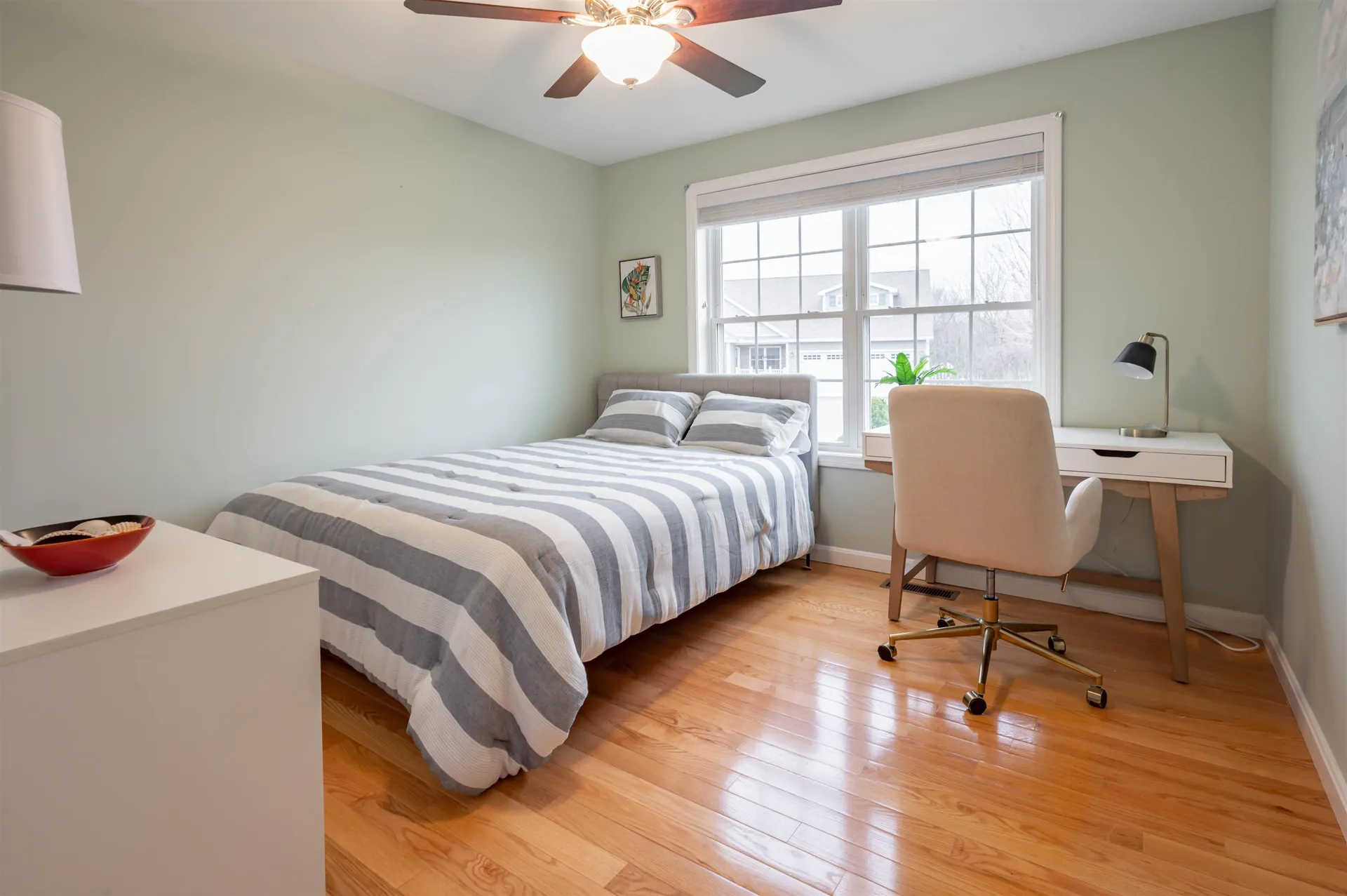 14 Weymouth Court Hudson NH 03051