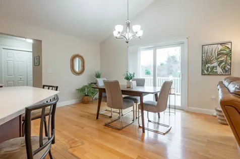 14 Weymouth Court Hudson NH 03051