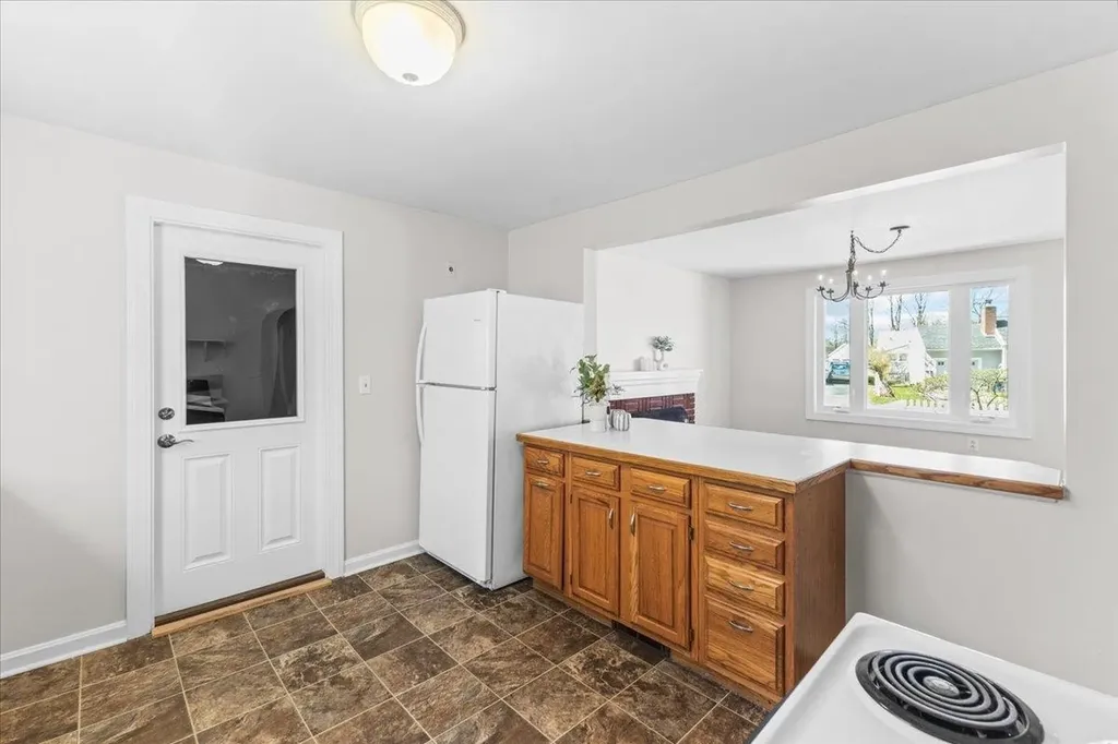 15 Abnaki Avenue Essex Junction VT 05452