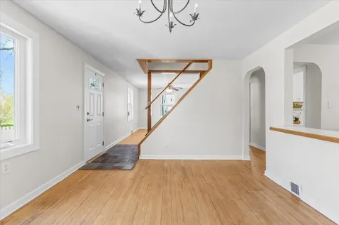 15 Abnaki Avenue Essex Junction VT 05452