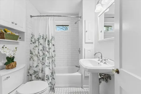 15 Abnaki Avenue Essex Junction VT 05452