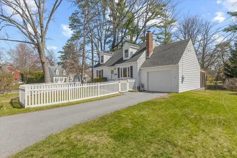 15 Abnaki Avenue Essex Junction VT 05452
