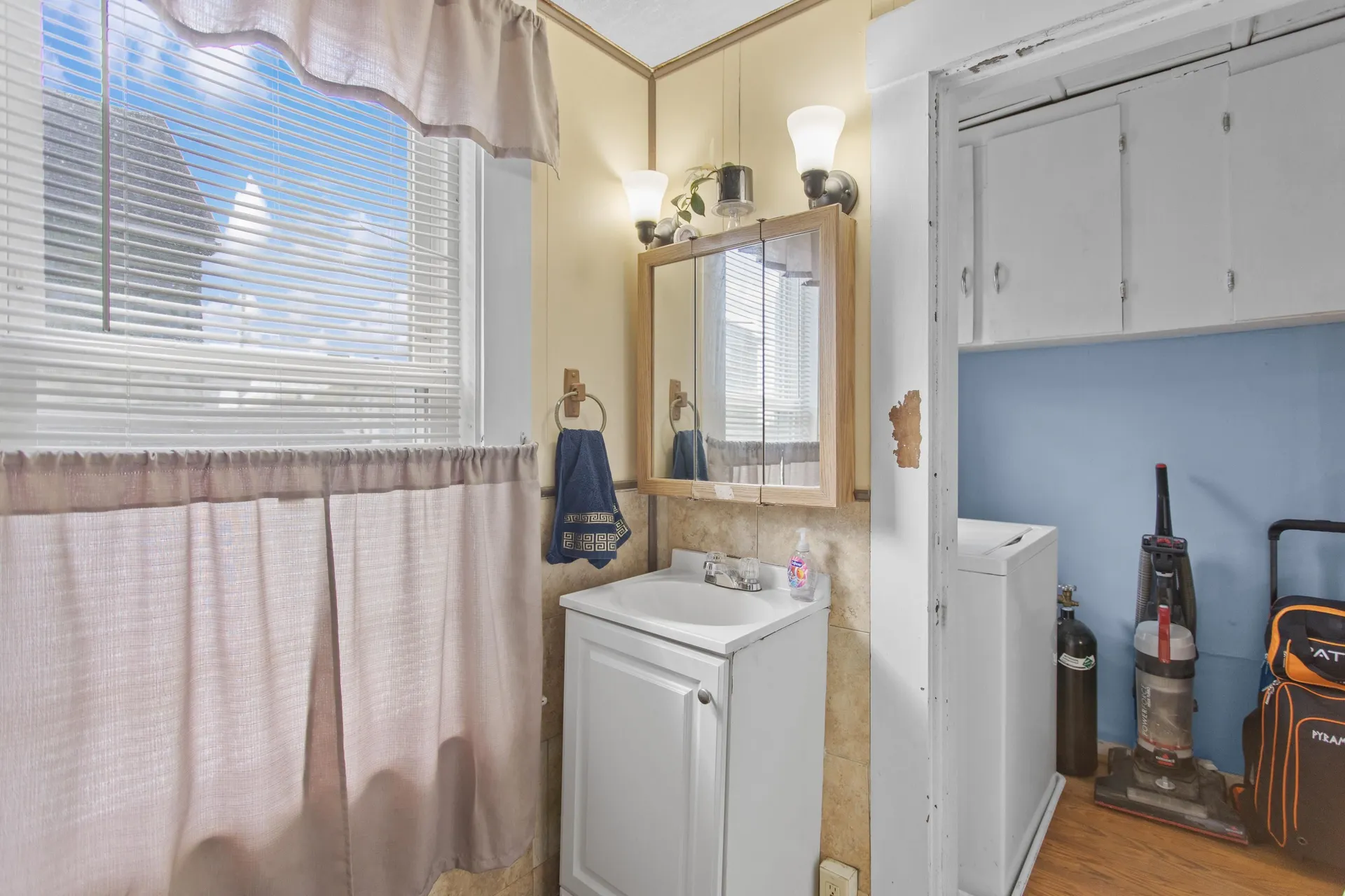 140 Douglas Street Manchester NH 03102