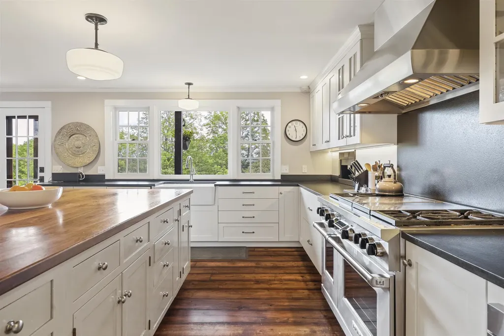 15 Happy Hill Road Norwich VT 05055