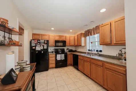 23 Abbey Road Brentwood NH 03833
