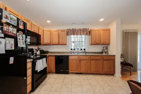 23 Abbey Road Brentwood NH 03833