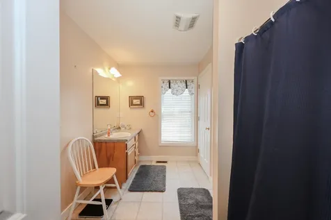 23 Abbey Road Brentwood NH 03833