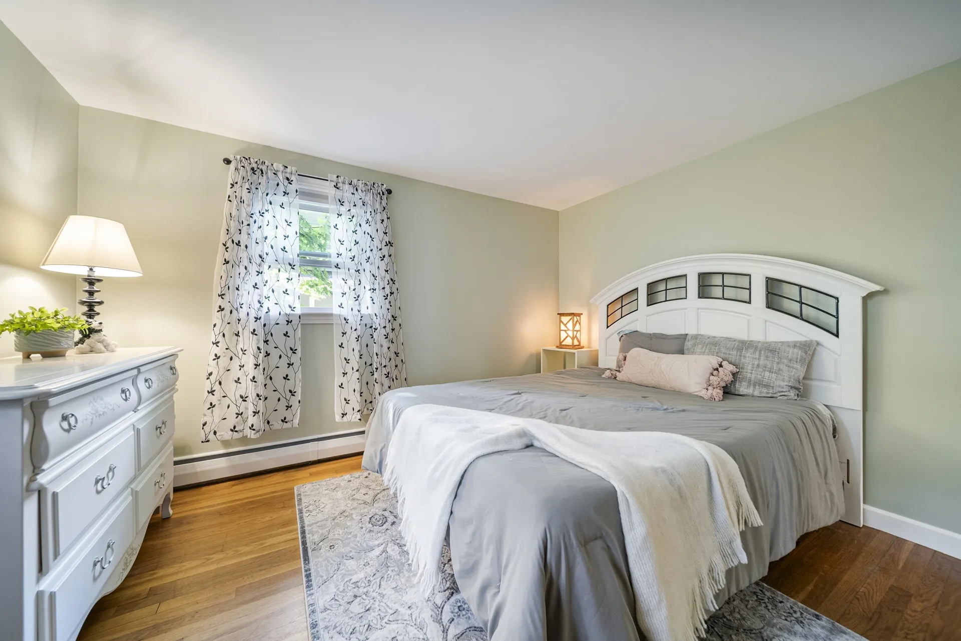 27 Courtland Street Nashua NH 03064