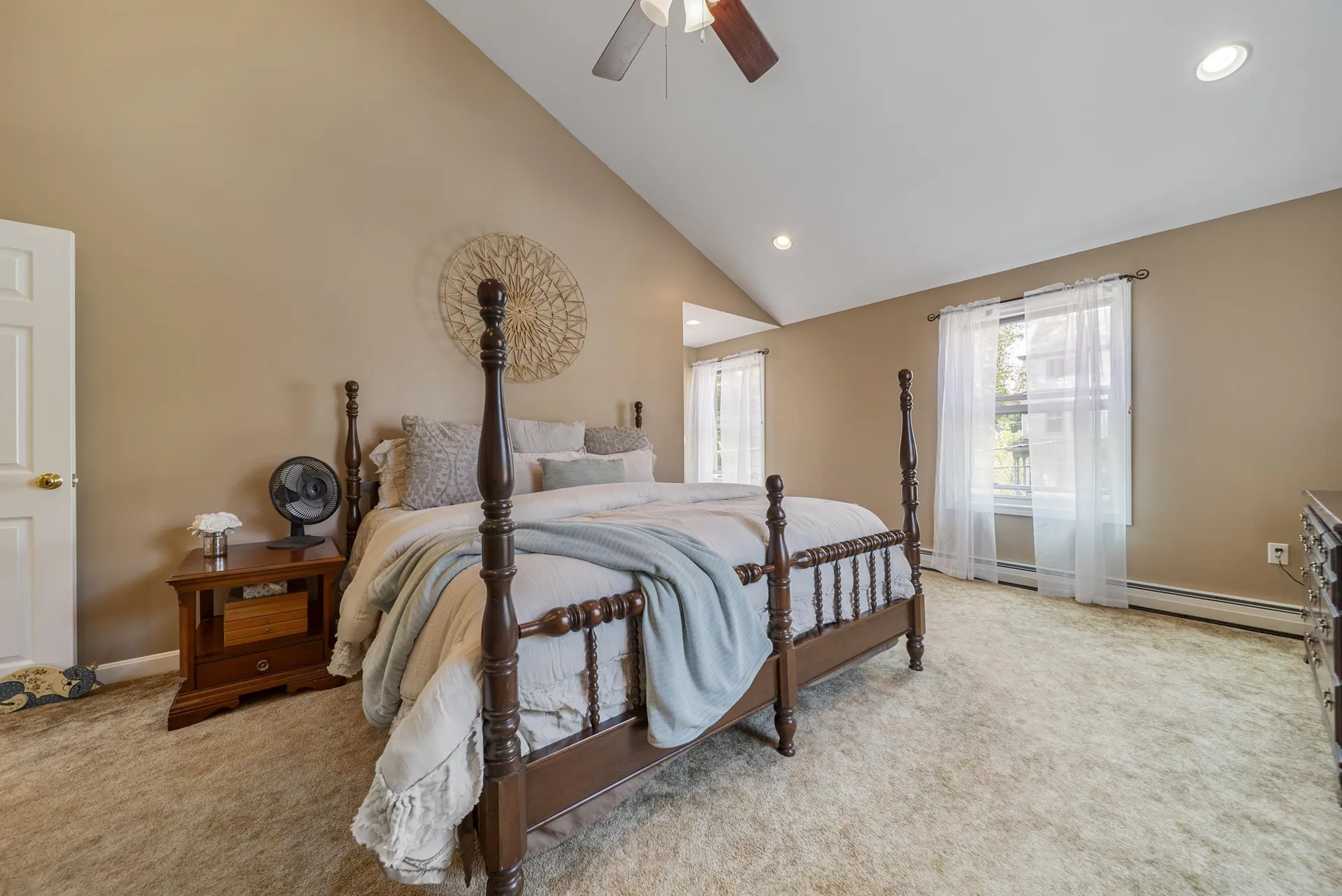 27 Courtland Street Nashua NH 03064