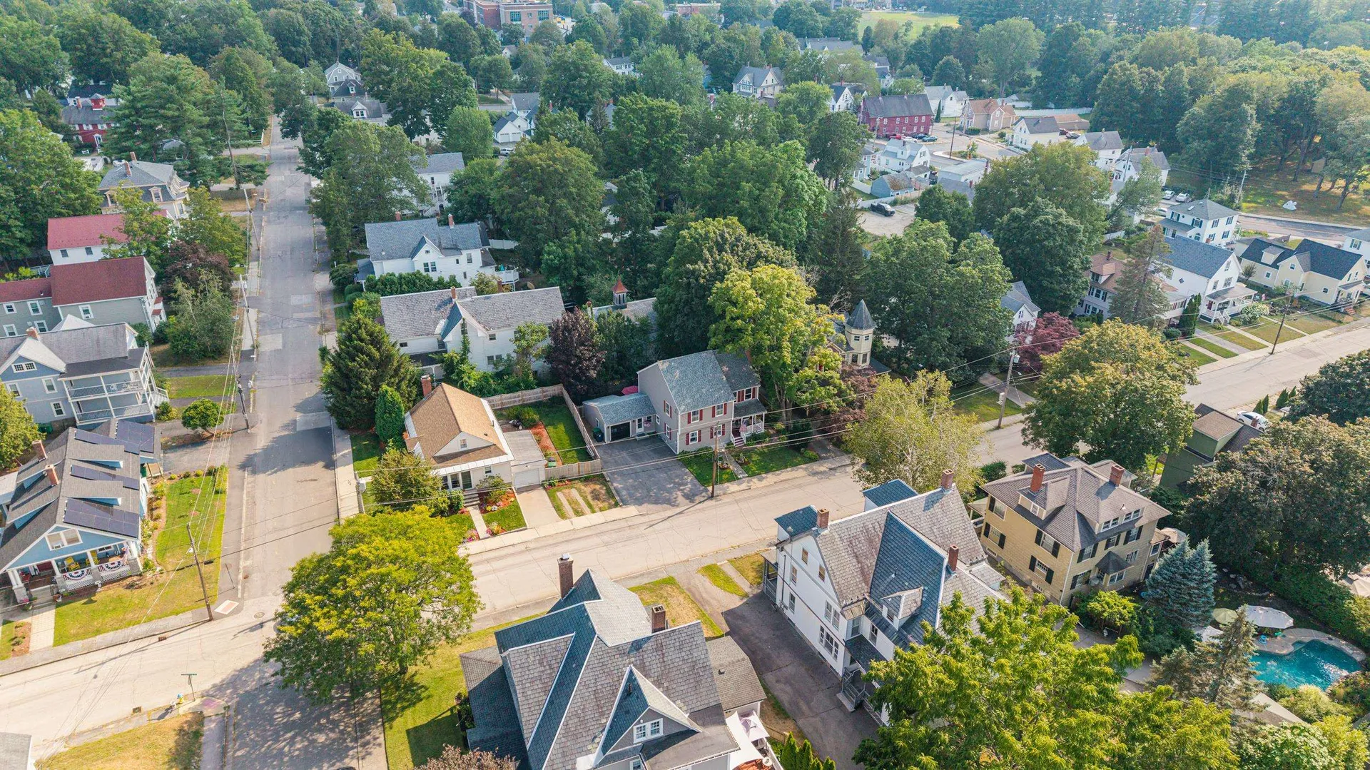 27 Courtland Street Nashua NH 03064