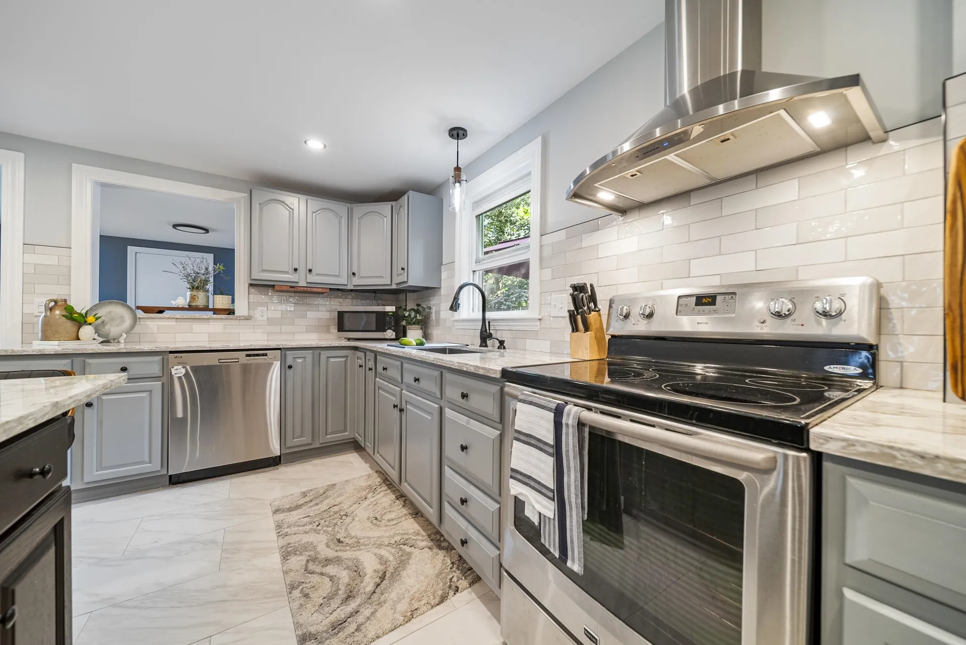 27 Courtland Street Nashua NH 03064