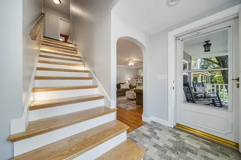 27 Courtland Street Nashua NH 03064