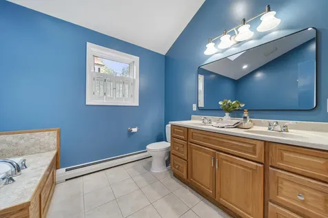 27 Courtland Street Nashua NH 03064