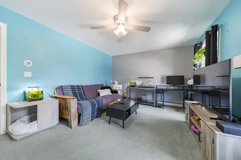 27 Courtland Street Nashua NH 03064