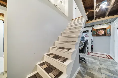 27 Courtland Street Nashua NH 03064
