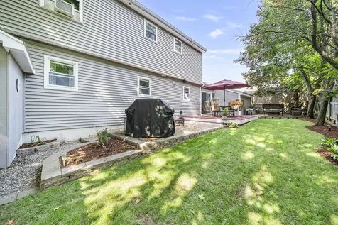 27 Courtland Street Nashua NH 03064