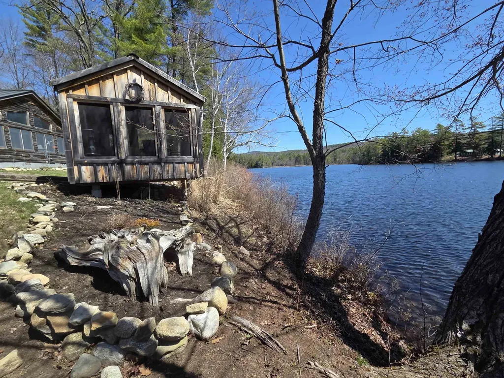 12 Beard Lane Grafton NH 03420