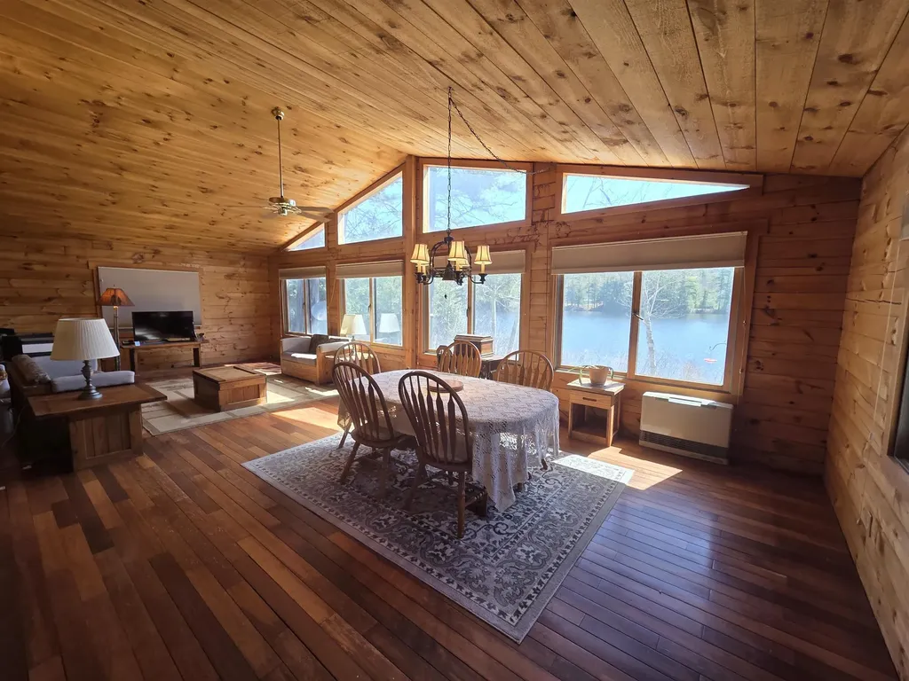 12 Beard Lane Grafton NH 03420