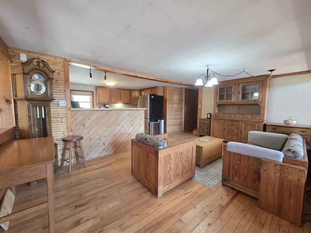 12 Beard Lane Grafton NH 03420