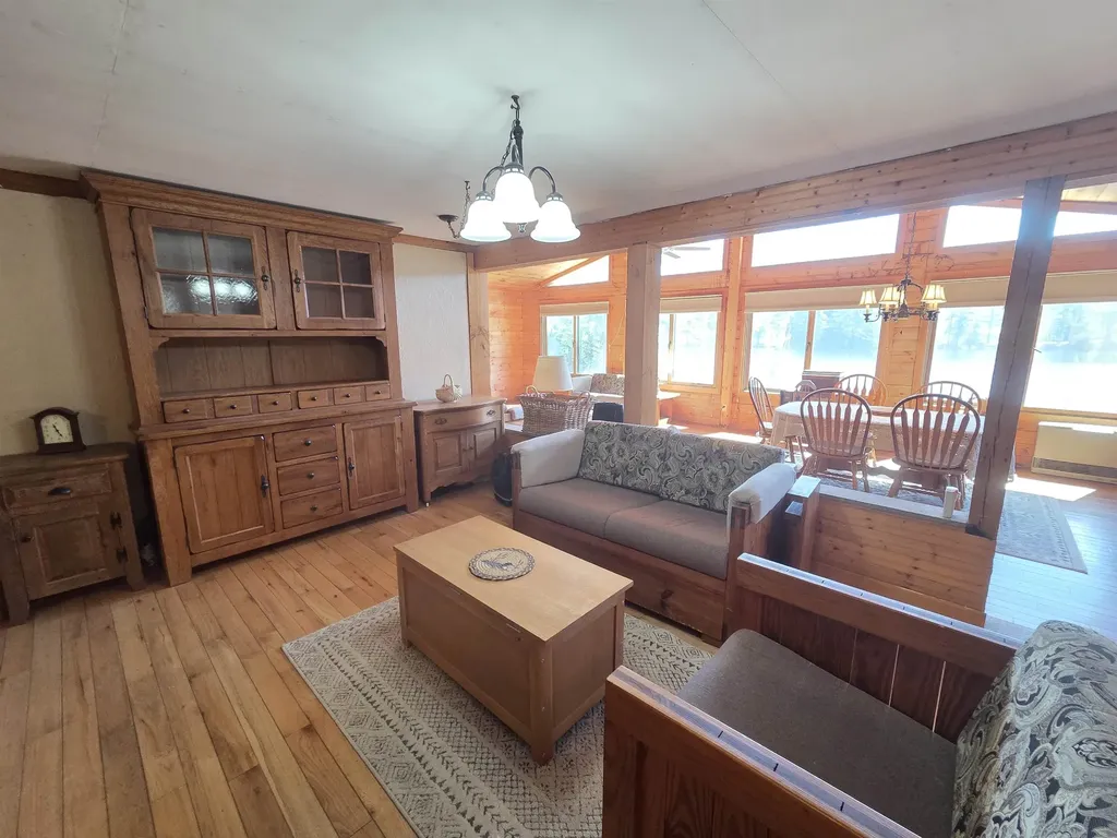 12 Beard Lane Grafton NH 03420