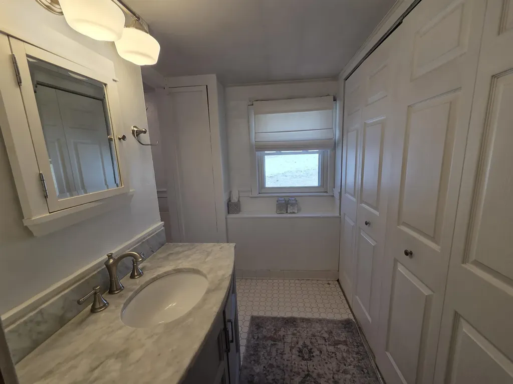 12 Beard Lane Grafton NH 03420