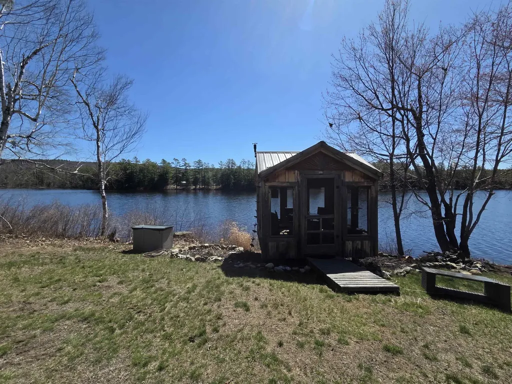 12 Beard Lane Grafton NH 03420