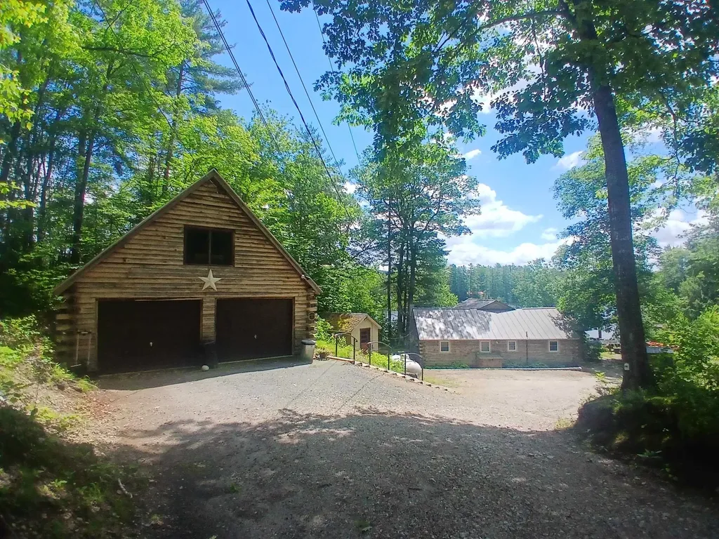 12 Beard Lane Grafton NH 03420
