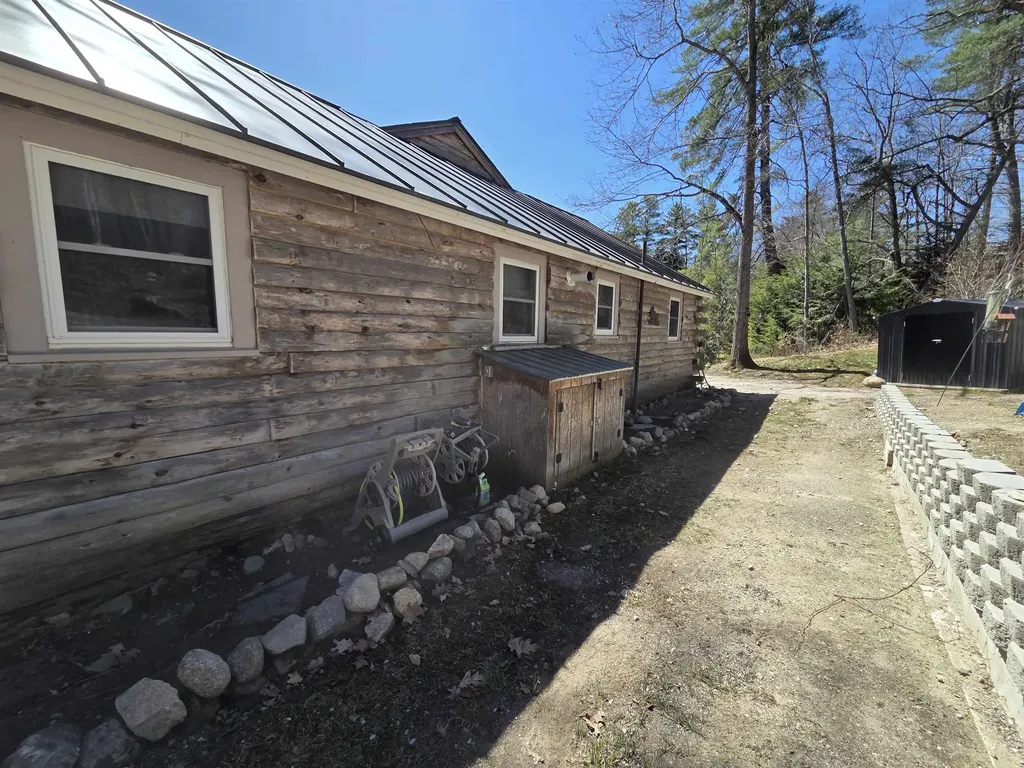 12 Beard Lane Grafton NH 03420