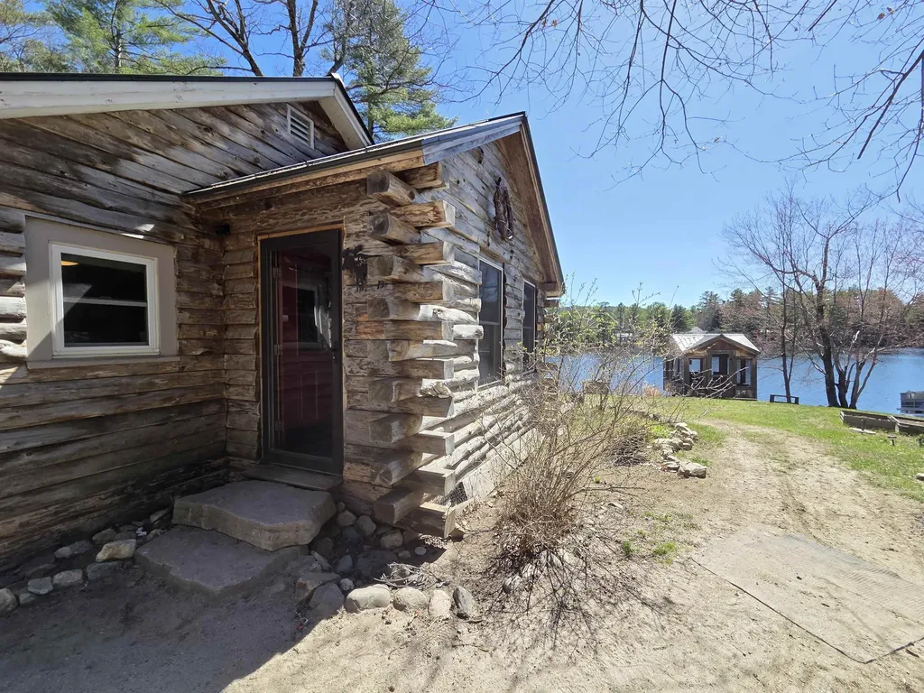 12 Beard Lane Grafton NH 03420