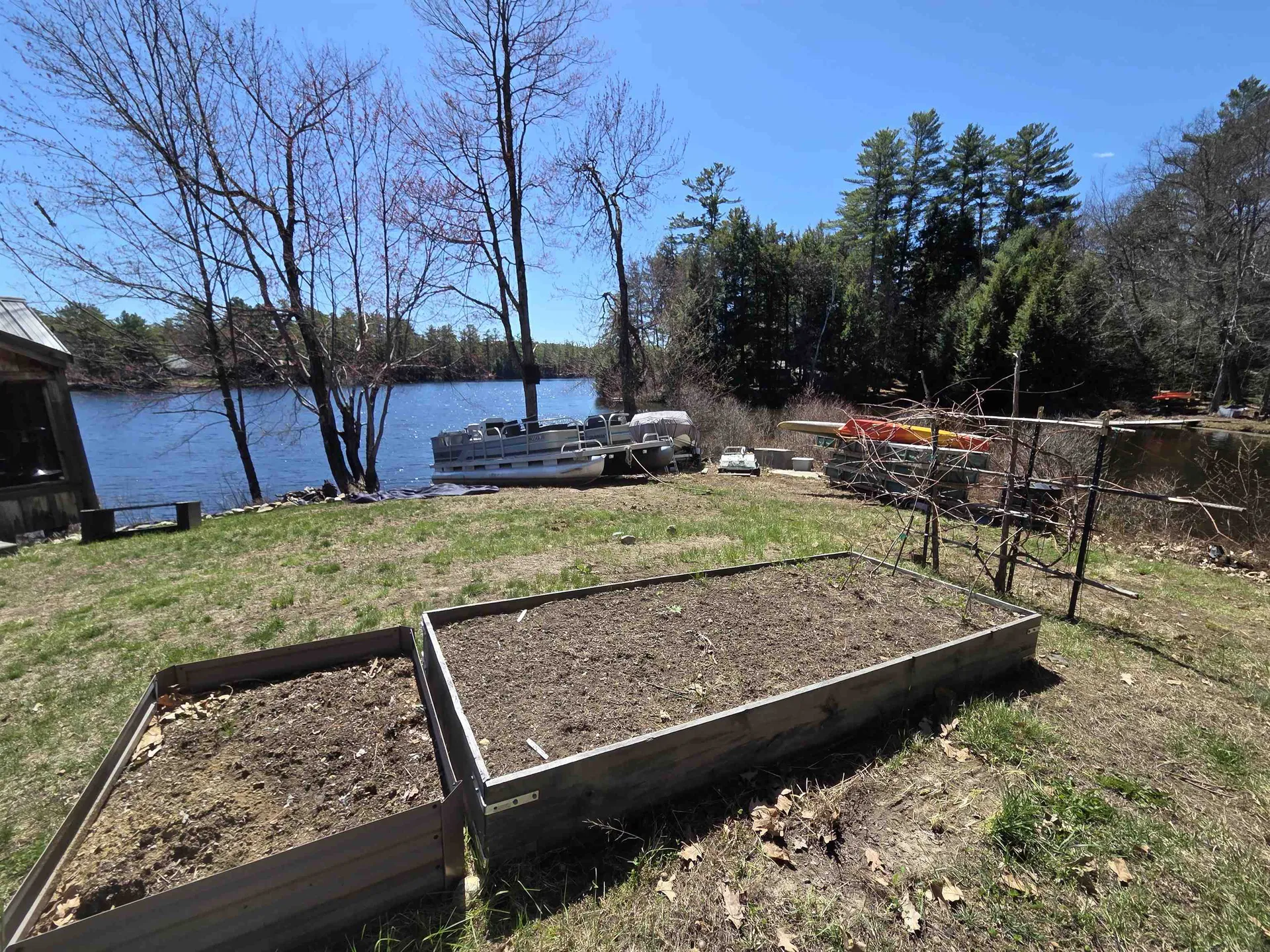 12 Beard Lane Grafton NH 03420