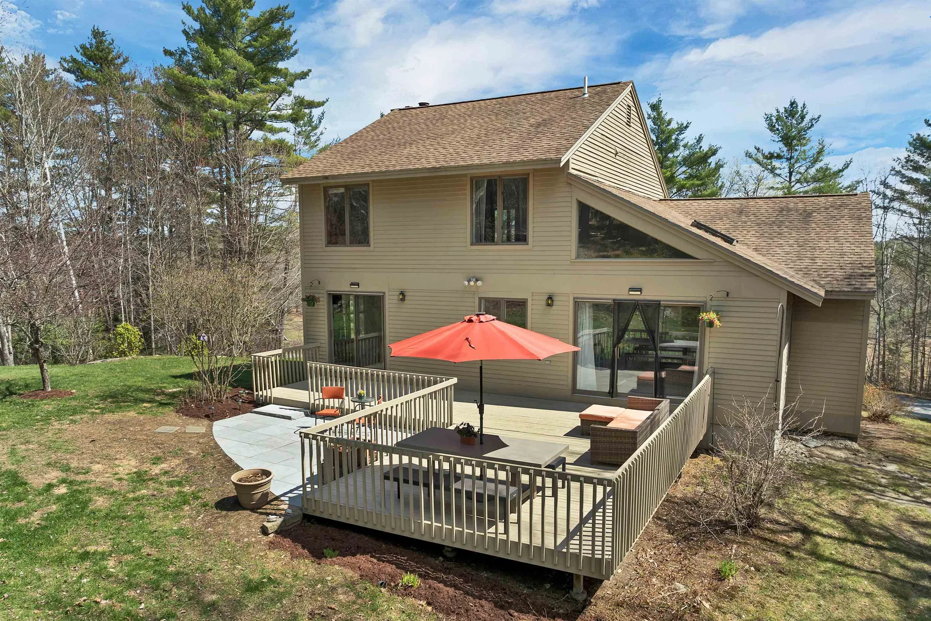 68 Stagecoach Road Sunapee NH 03782