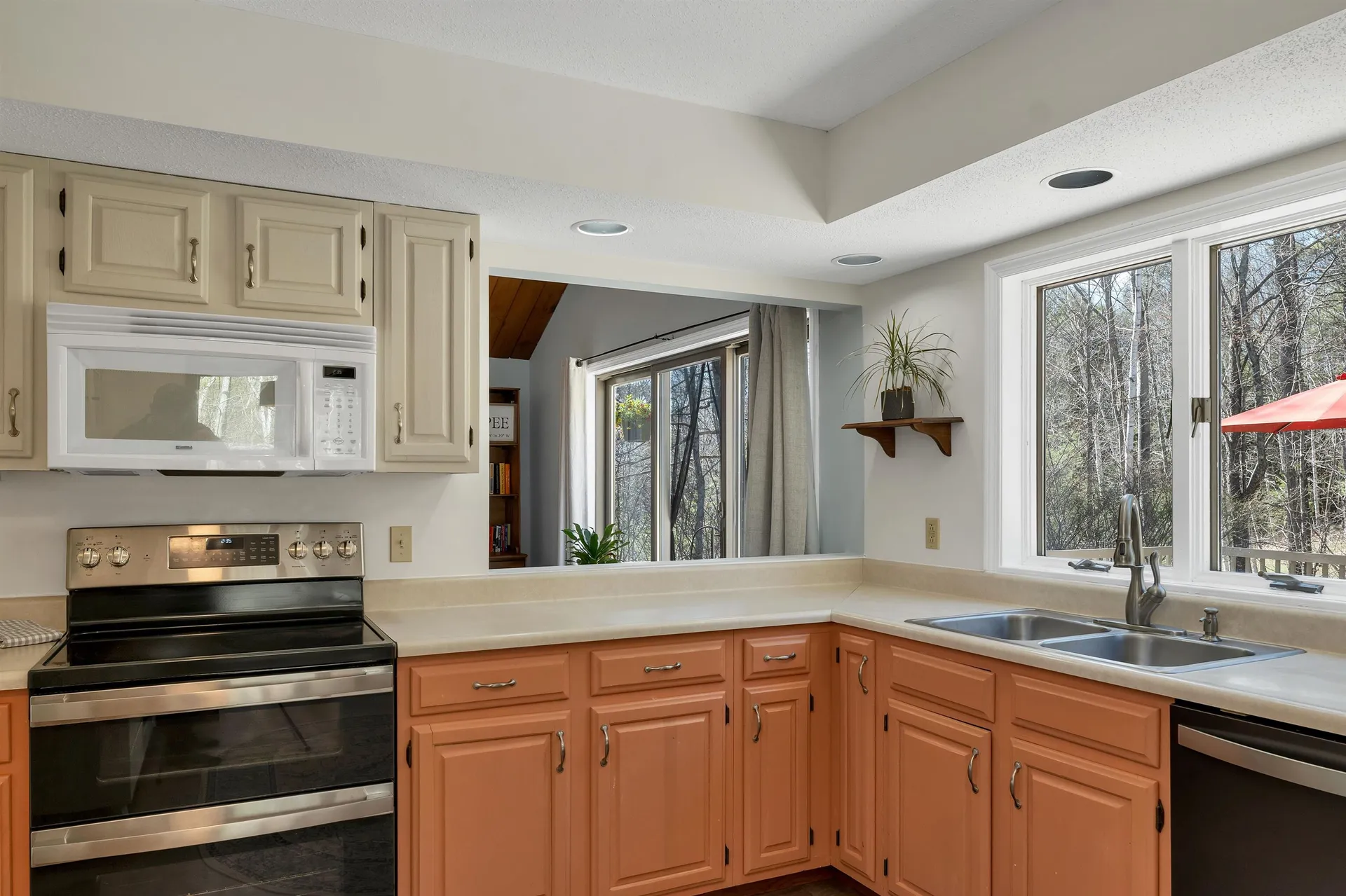 68 Stagecoach Road Sunapee NH 03782