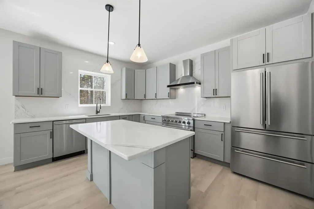 376 Turner Way Laconia NH 03246