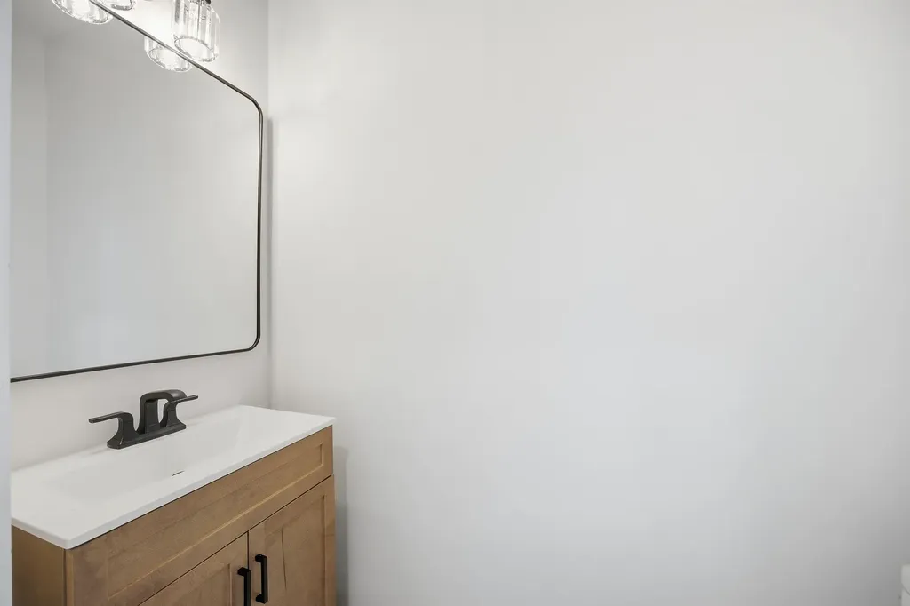 376 Turner Way Laconia NH 03246