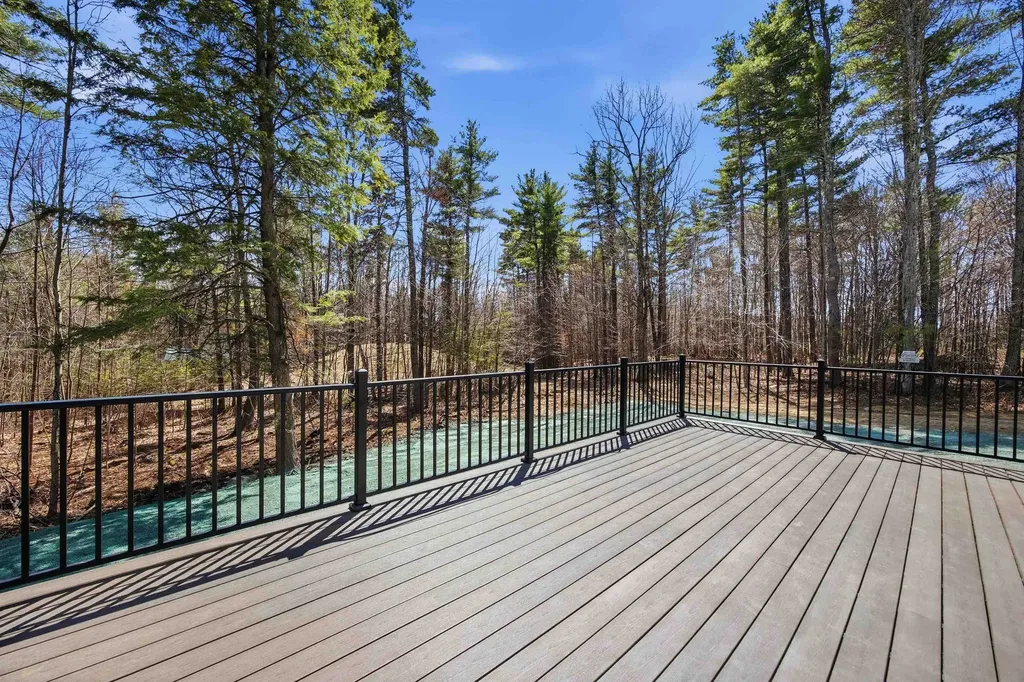 376 Turner Way Laconia NH 03246