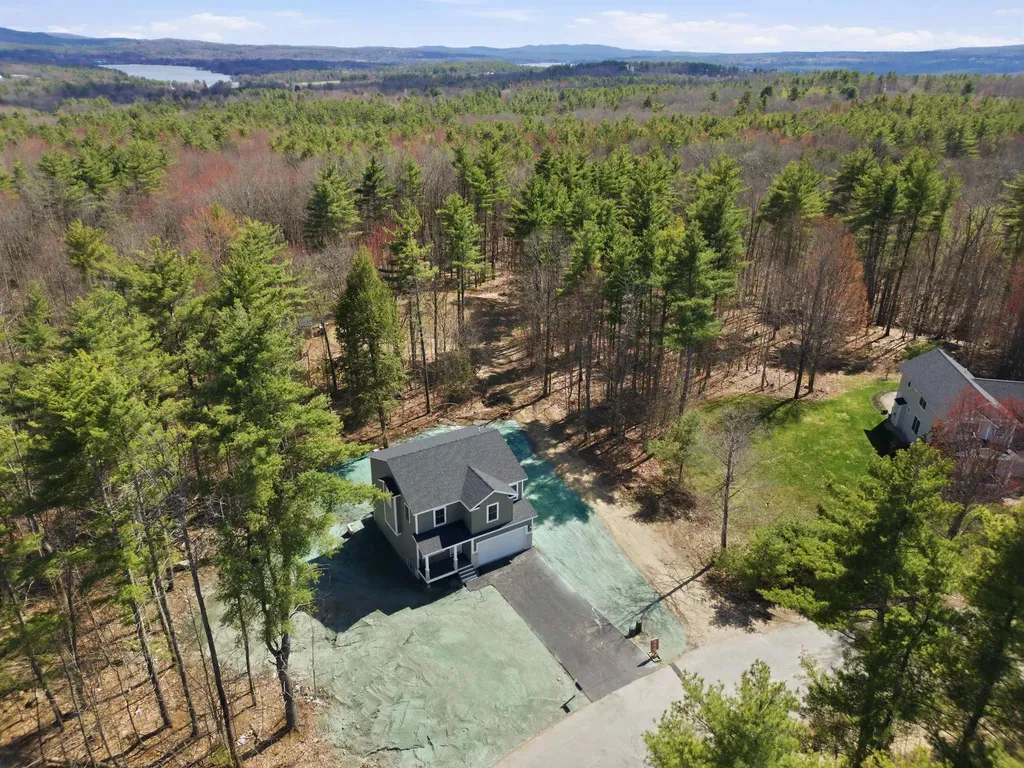 376 Turner Way Laconia NH 03246
