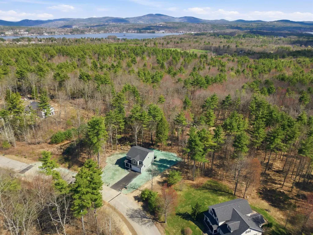 376 Turner Way Laconia NH 03246