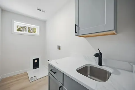 376 Turner Way Laconia NH 03246