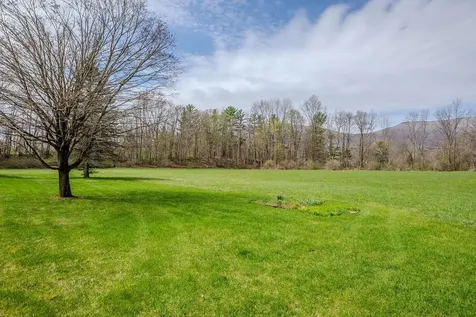 12 Beattie Lane Manchester VT 05255