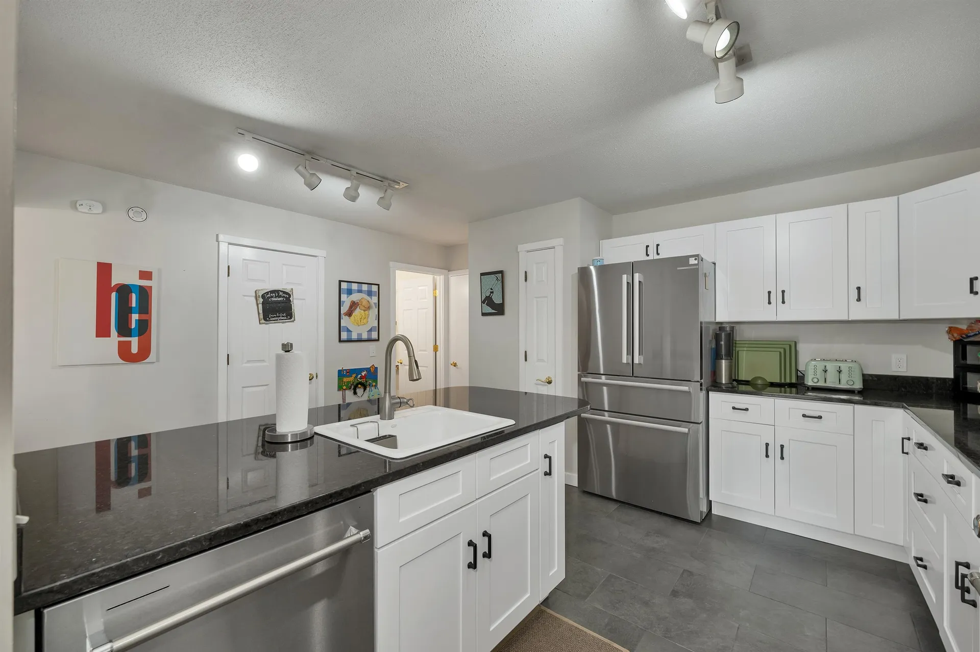 23 Pleasant Street Lebanon NH 03784