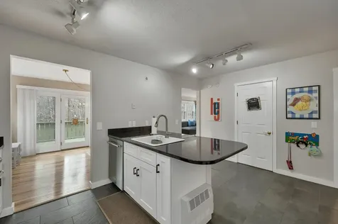 23 Pleasant Street Lebanon NH 03784