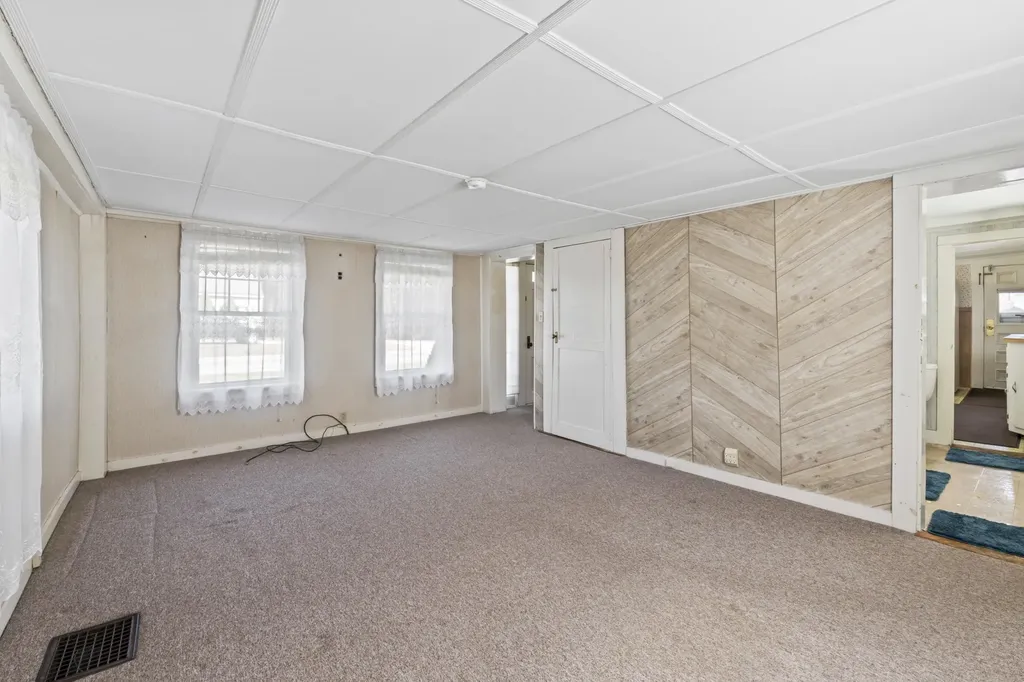 393 Wadleigh Falls Road Newmarket NH 03857