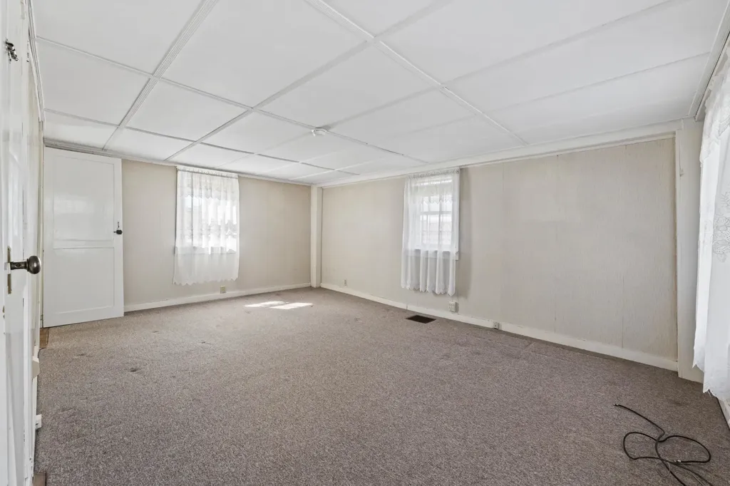 393 Wadleigh Falls Road Newmarket NH 03857