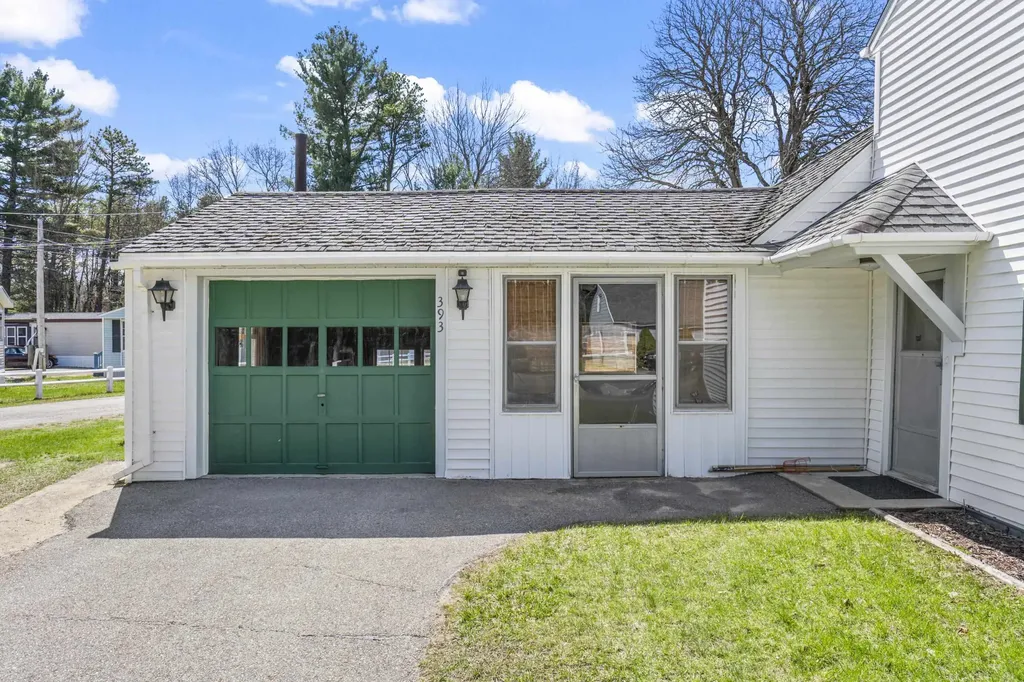 393 Wadleigh Falls Road Newmarket NH 03857
