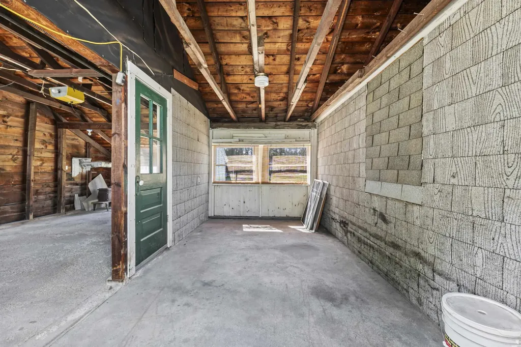 393 Wadleigh Falls Road Newmarket NH 03857