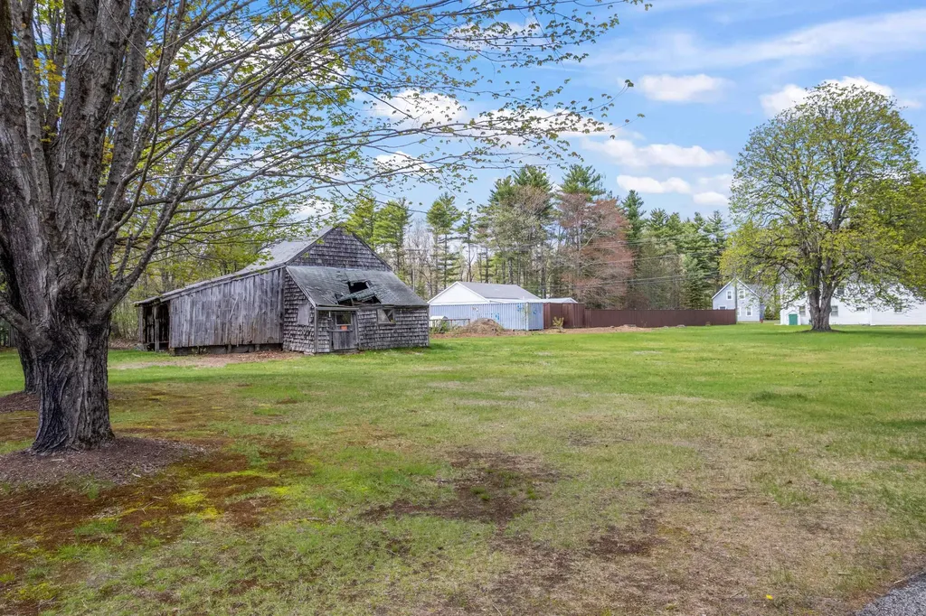 393 Wadleigh Falls Road Newmarket NH 03857