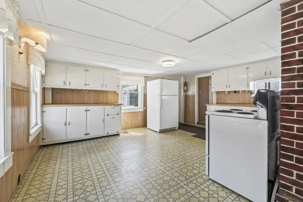 393 Wadleigh Falls Road Newmarket NH 03857