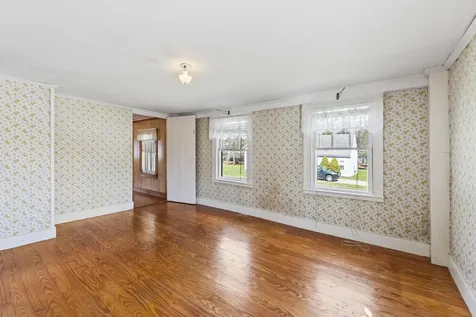 393 Wadleigh Falls Road Newmarket NH 03857