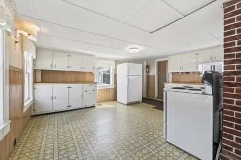 393 Wadleigh Falls Road Newmarket NH 03857