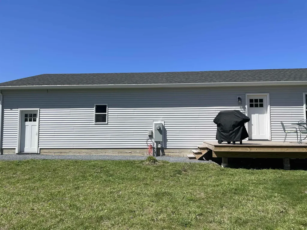 47 Little Brook Lane Bristol VT 05443